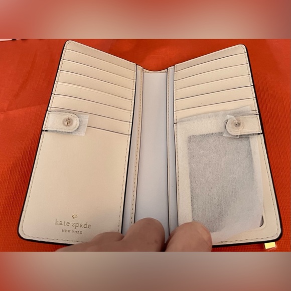 kate spade New York adorable NWT, Madison Heartfelt Boxed Slim Bifold Wallet - Picture 3 of 14
